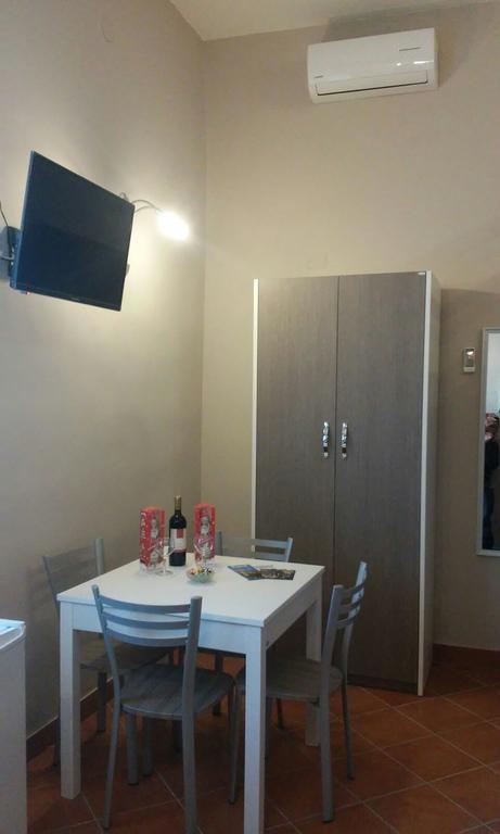 Mercatello Relais Old Couette-café Naples