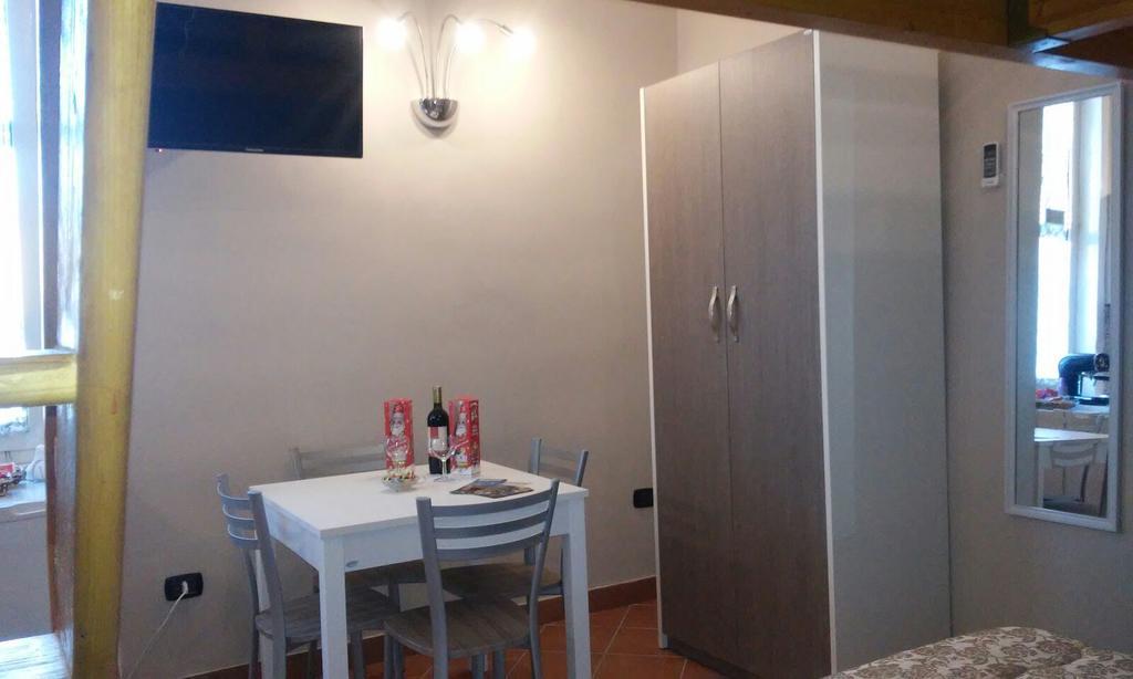 Couette-café Mercatello Relais Old 3*